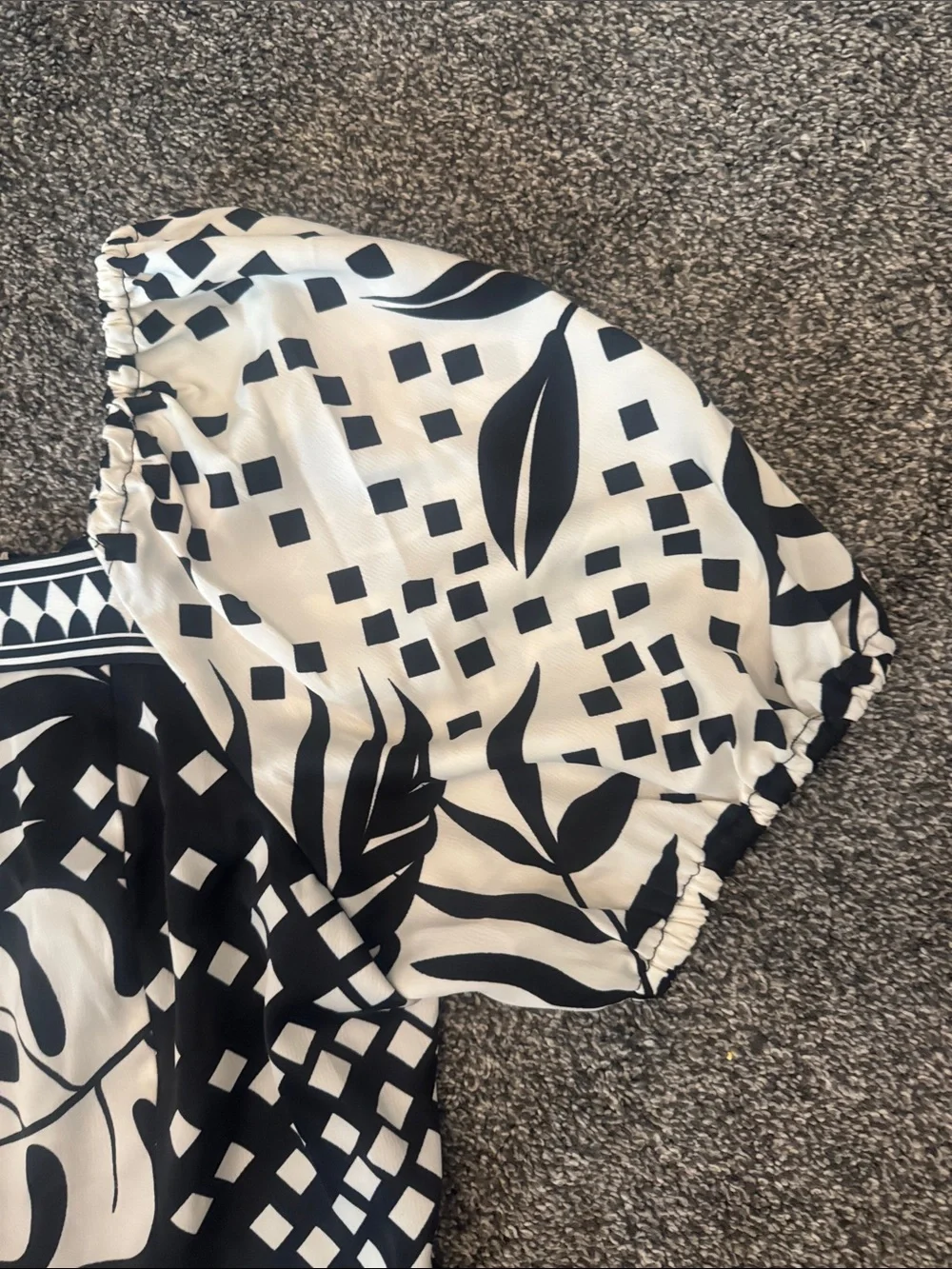 Nine West Black & White Puff Sleeve Crop Blouse